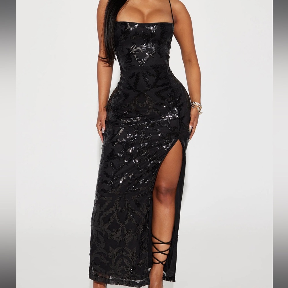 BLACK SEQUIN PROM DRESS